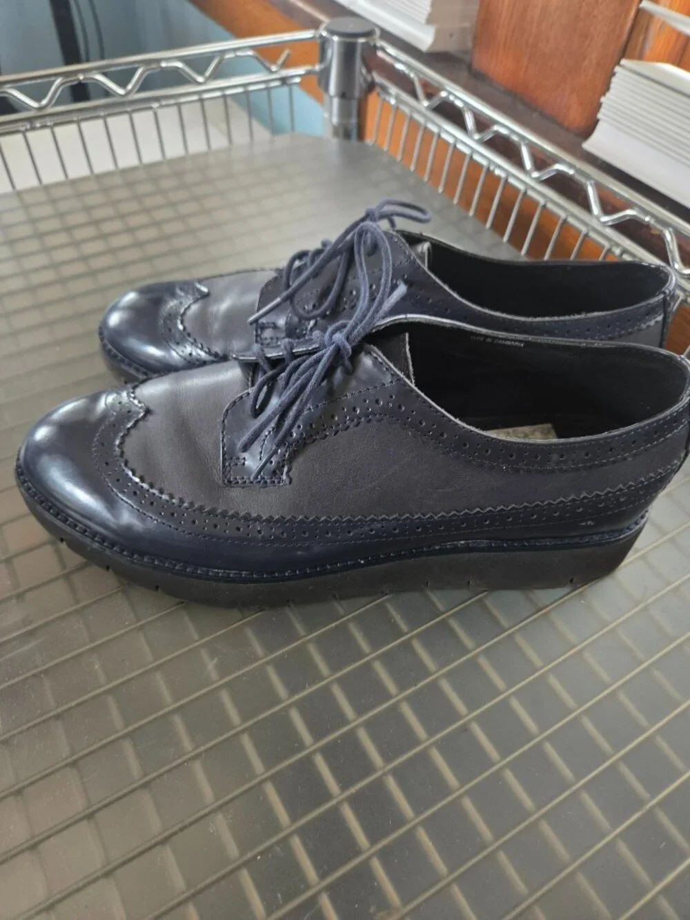 Geox Kattilou blue perforated platform wingtip oxfords 8.5